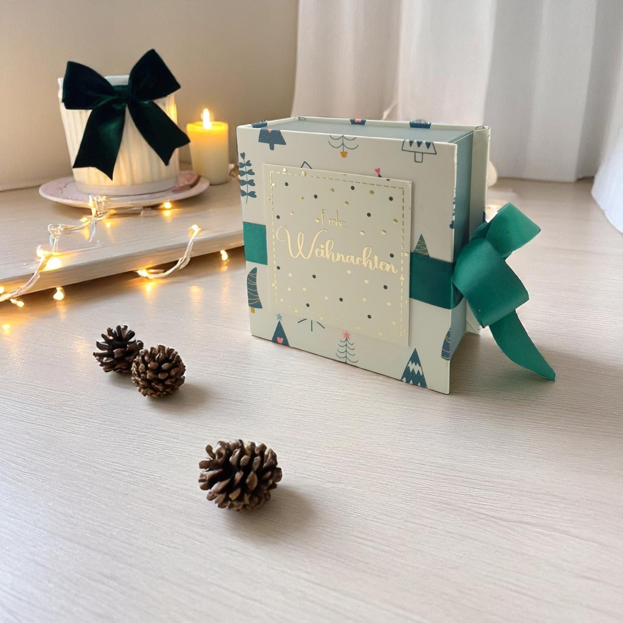 Schleifen-Geschenkschachtel 13 x 13 cm, Frohe Weihnachten